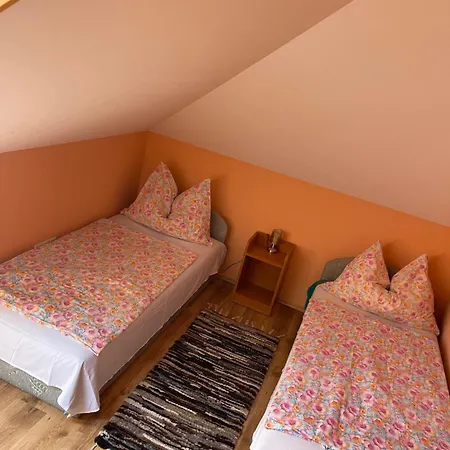 4 Haloszobas Dom wakacyjny Balatonberény