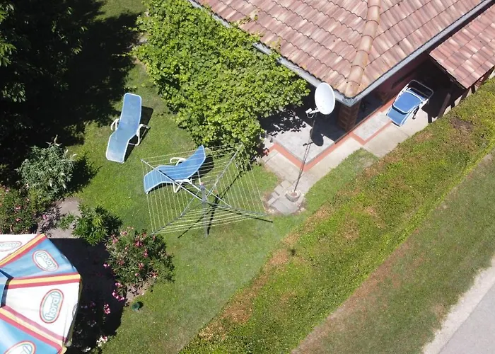 4 Haloszobas בית נופש